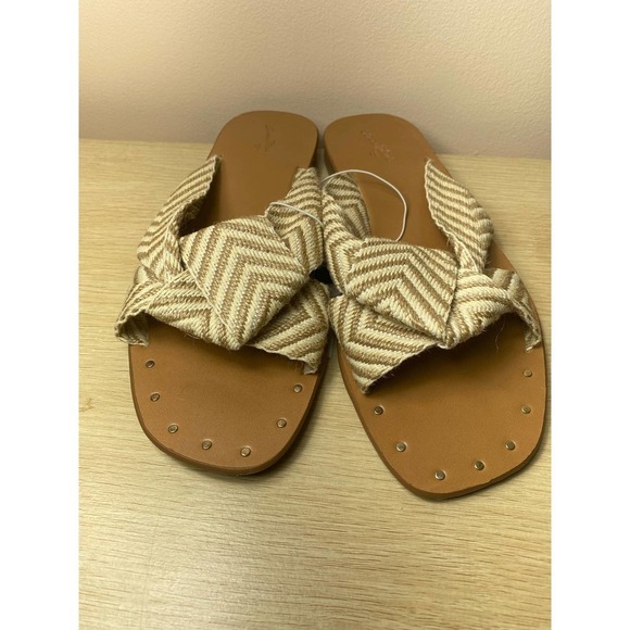 Universal Thread Louise Sandal NWT! - Picture 4 of 8